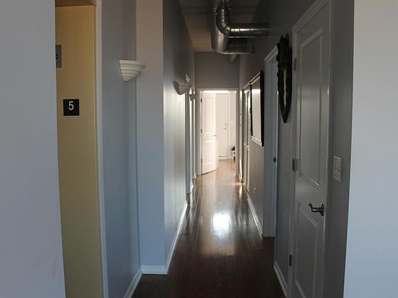 5th image of 900 S Western Ave Unit 5N