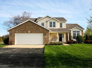 6597 Foxtail Meadows Dr NE, Rockford, MI 49341