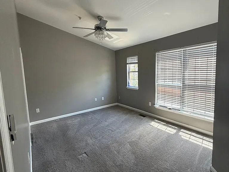 2251 Commissary Cir — Photo 10