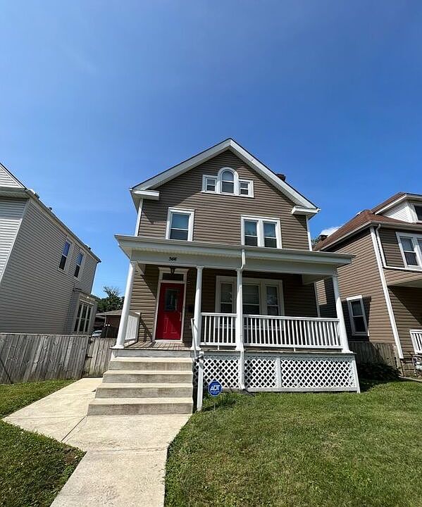 1st image of 366 E 13th Ave