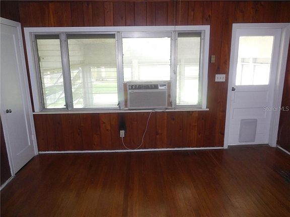 4th image of 819 40th Ave S