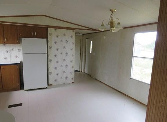5th image of 3808 County Road 913