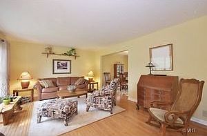 2nd image of 36W916 Hawthorn Dr