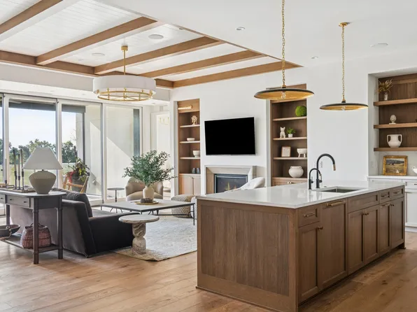 2416 Commerce Blvd #A1, Mound, MN 55364