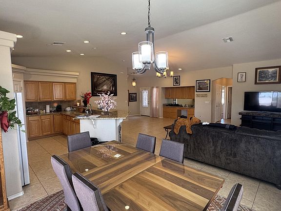 5th image of 2765 Castaway Dr
