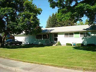 1st image of 4304 Lake Pl