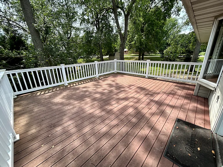 818 N Timberline Cir W — Photo 2