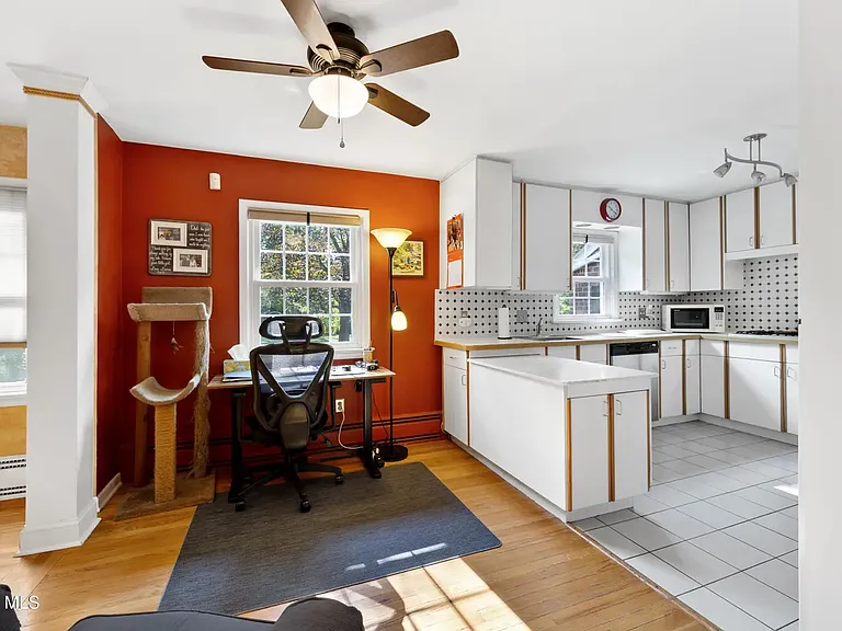 2324 Niskayuna Dr — Photo 11