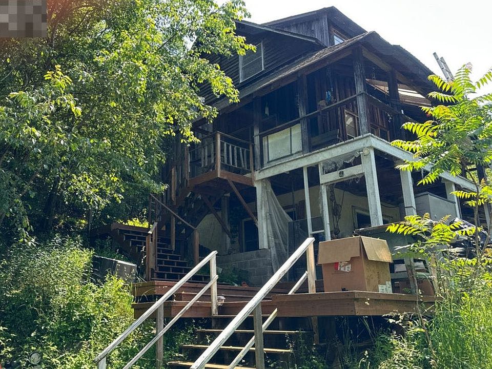 2nd image of 267 Cozy Valley Ln