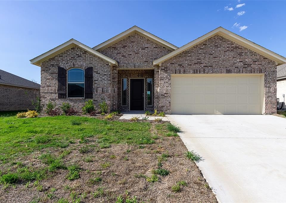 1st image of 405 Stoneridge Dr