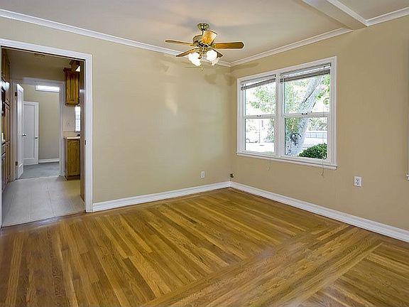 3rd image of 730 Carlos Ave