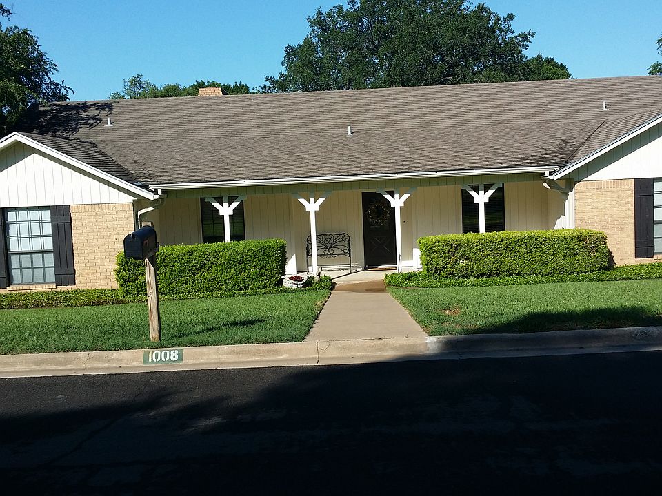 1st image of 1008 Oakgrove Cir