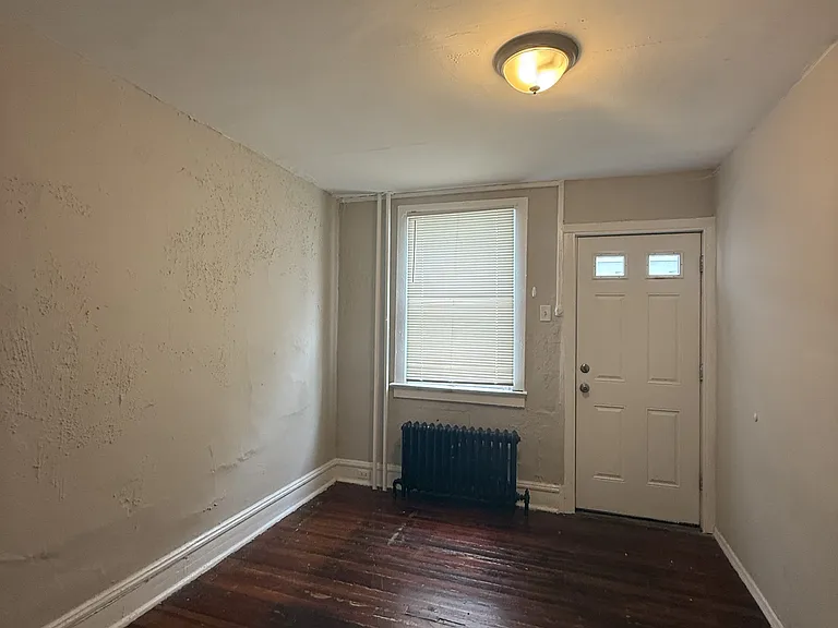 272 Maple Ave — Photo 8