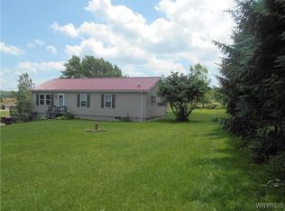 263 Bray Rd, Arcade, NY 14009