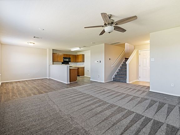 4th image of 1061 Shadow Creek Blvd