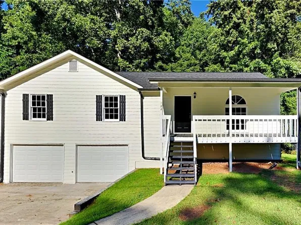 134 Landing Ln, Powder Springs, GA 30127