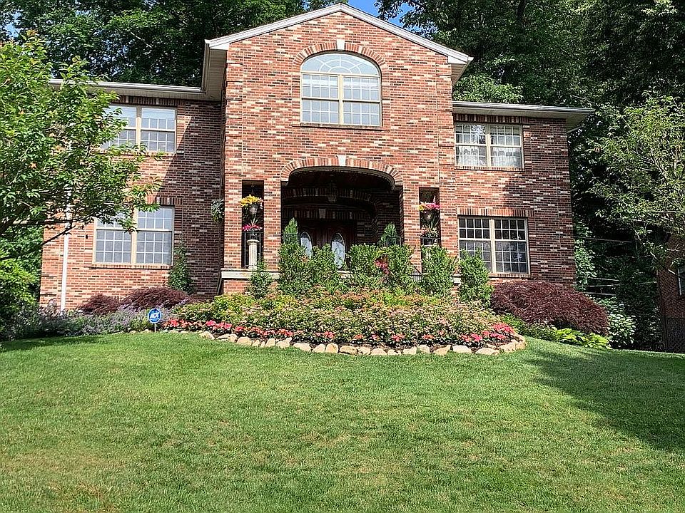 Grand Brick Exterior w/porch