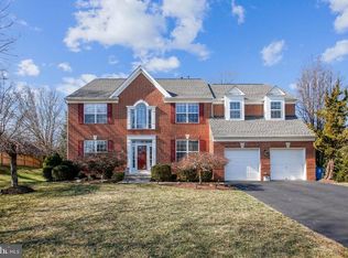 3914 Pender Spring Dr, Fairfax, VA 22033