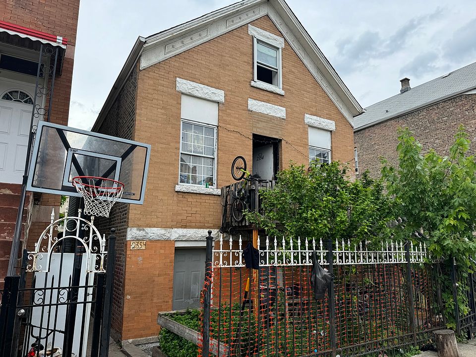 1st image of 2354 S Sacramento Ave