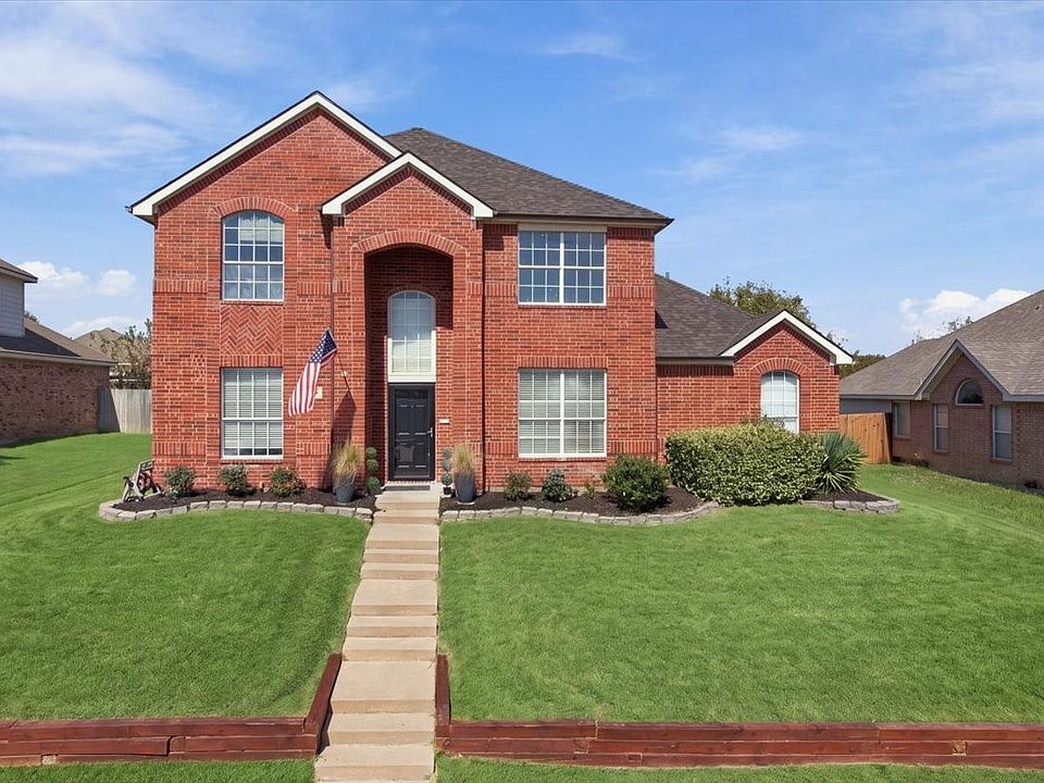 1st image of 204 Newport Dr