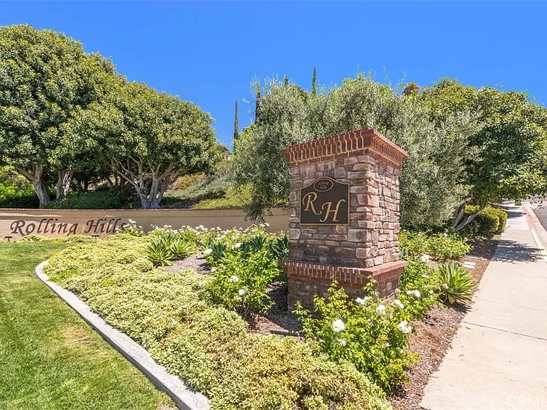 25732 Weston Dr — Photo 50