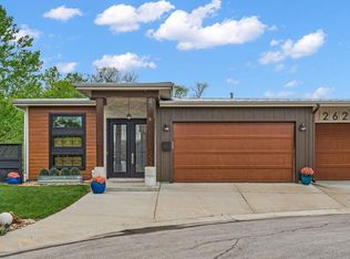 2625 Bridgewater Dr, Lawrence, KS 66046