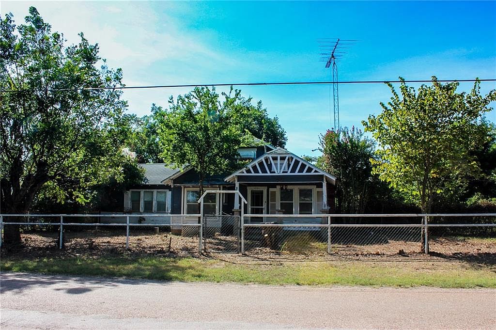 310 E Kidd, Iredell, TX 76649 Zillow