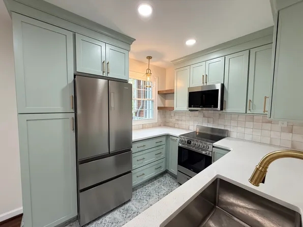 922 Hollywood St #922, Charlotte, NC 28211