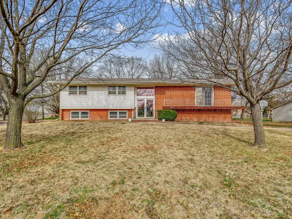 853 S Queen St, Maize, KS 67101