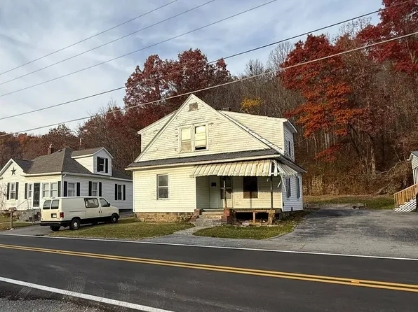 828 Old Bramwell Rd, Bluefield, WV 24701