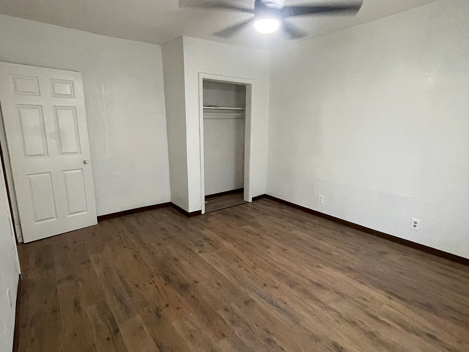 221 S Philadelphia Ave — Photo 4