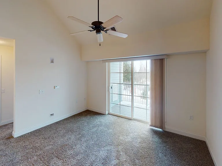 Delafield Woods Apartments — Photo 50