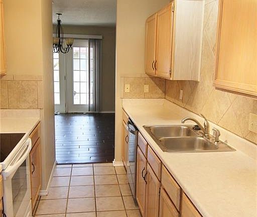 3rd image of 23 Moss Rock Dr #A