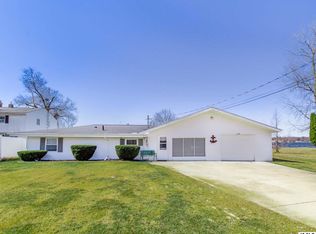 1038 Echo Beach Dr, Jackson, MI 49203