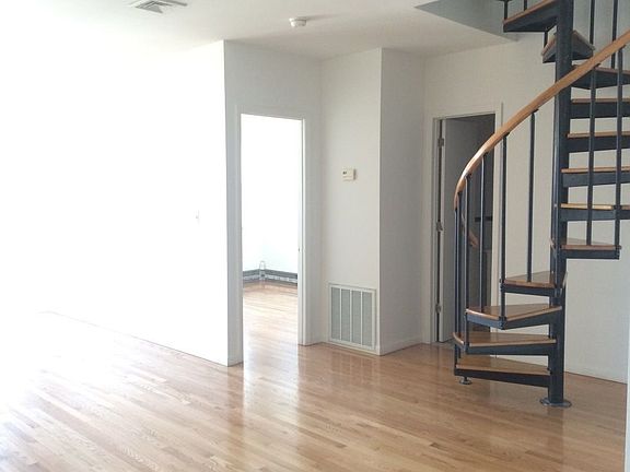 3rd image of 611 Grand St #4NLSFL