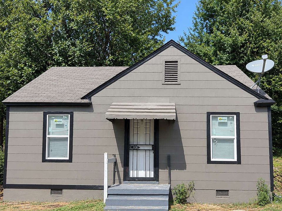 1st image of 3058 Pershing Ave