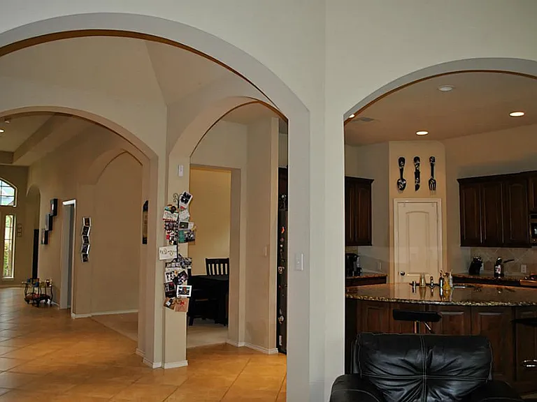 1403 Laura Hills Ln — Photo 7