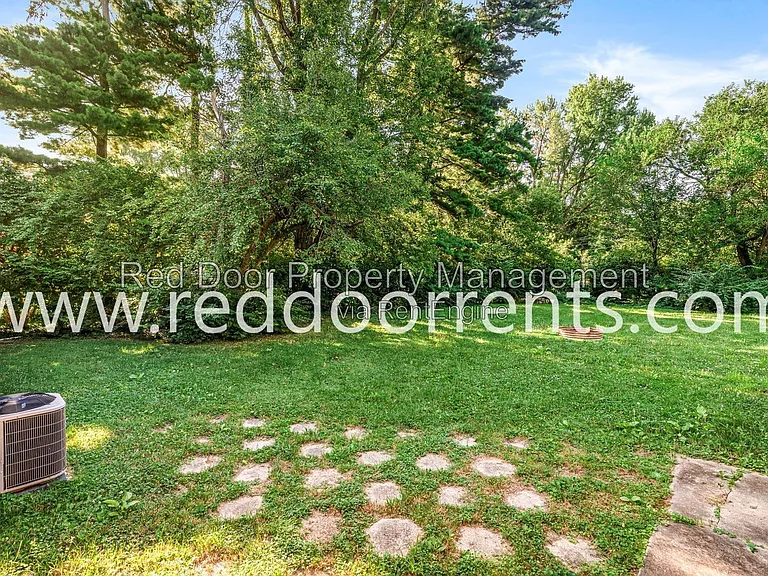 4701 Kessler Boulevard East Dr — Photo 44