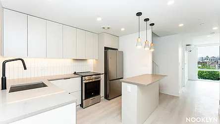 344 Lorimer Street, #6H