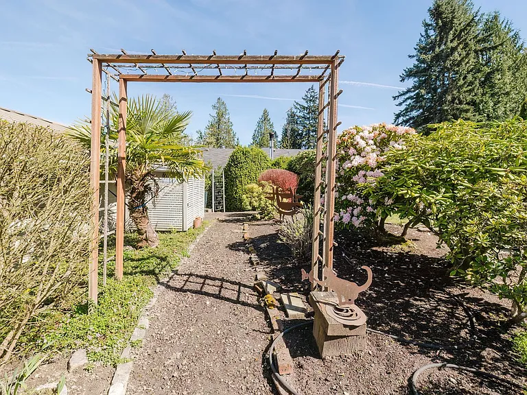 5834 Packard Ln NE — Photo 52