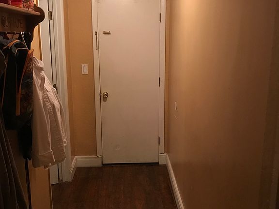 2nd image of 5543 Crestmont St