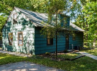 2400 Crest Dr, Kalamazoo, MI 49008