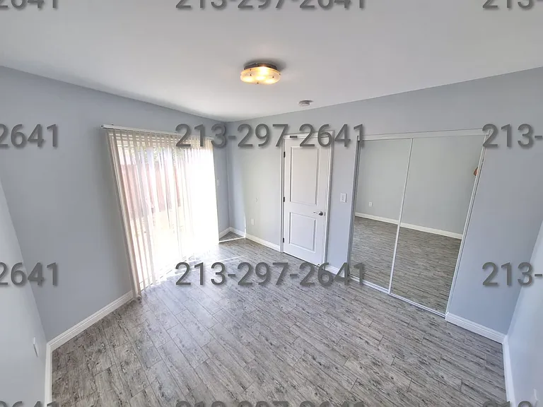 527 N Coronado St #16 — Photo 10