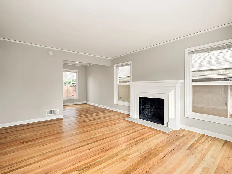 Parkside Apartments — Photo 33