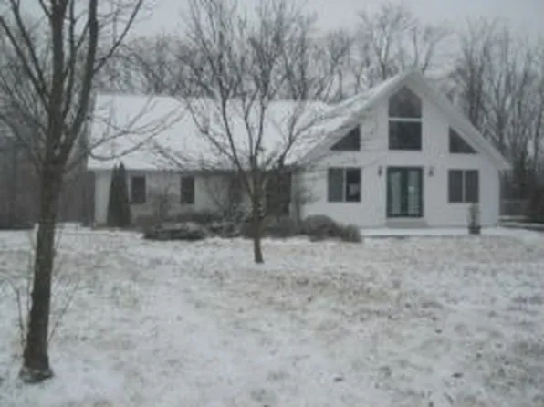 2832 Carson Hwy, Adrian, MI 49221