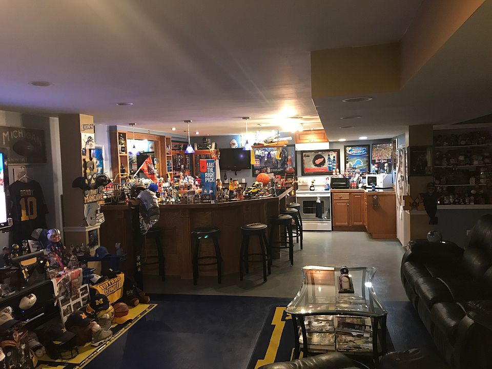 2nd image of 57272 Hawthorn Dr