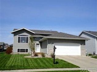 7312 W Luke Dr, Sioux Falls, SD 57106