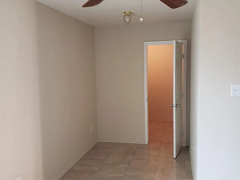 7863 Maverick Trace Ln — Photo 13