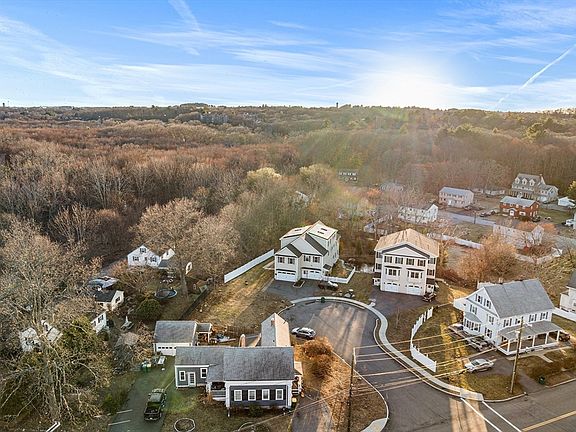 3rd image of 7 Alan R Gerrish Dr #7