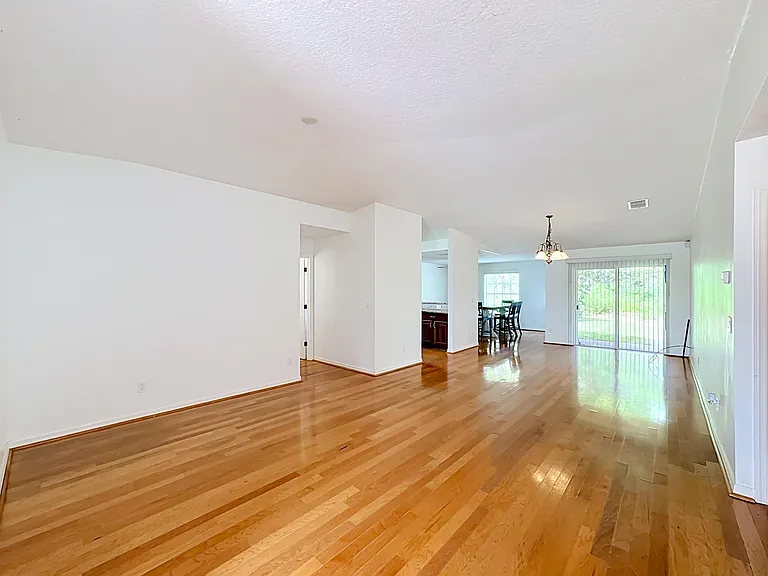 6416 Las Palmas Way — Photo 6